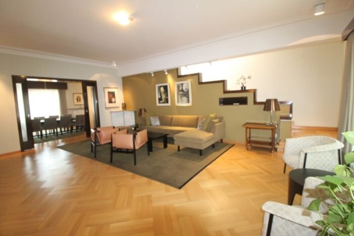 Domenii, rezervata, inchiriere vila 14 camere